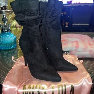 Women black ankle boots size 5.5